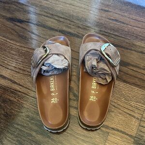 Birkenstock barely worn like new Madrid Big Buckle oiled leather slides size 36